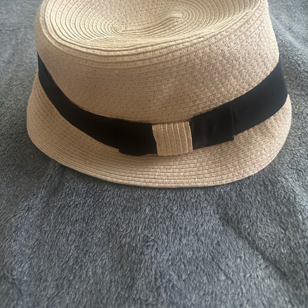 Elegant Women's Cream Bucket Hat with Black Ribbon